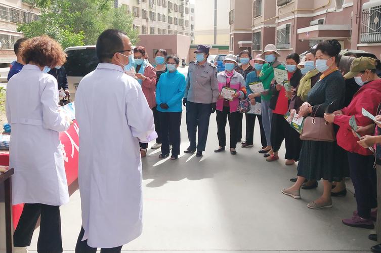 新疆哈密:购票、特产及疾控工作者一天情况全知道