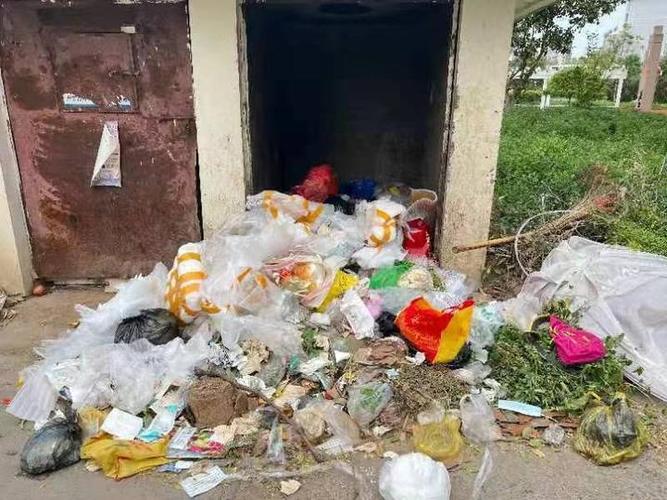 虞城县小区物业瘫痪、中学违规开学及公交车停运情况汇总