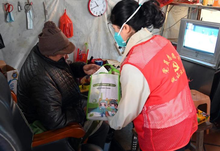 疫情期间社区如何照顾孤寡老人买到药品的办法及注意要点