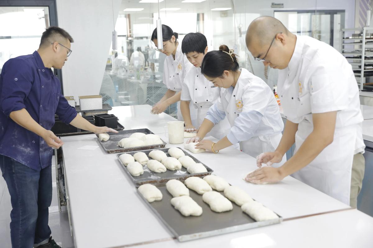 沈阳烘焙培训踩坑指南！吐血推荐望花区这5家靠谱学校