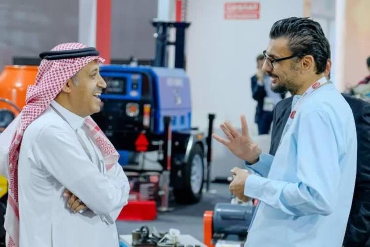 迪拜飞速发展靠‘抢人’，财富诱惑大为啥犯罪分子却避开？