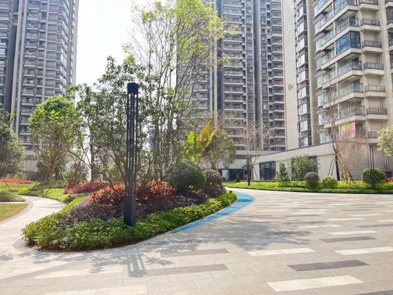 南宁五象阳光城封了吗？五象新区龙岗片区适合居住投资吗？