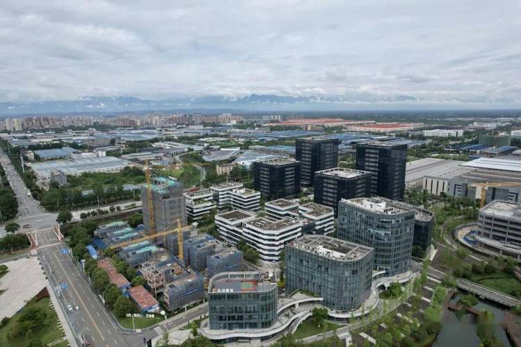 成都崇州大数据国家新型工业示范园区项目复工及成都解封出行安排